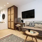 Almi Of Naxos Aparthotel 4*