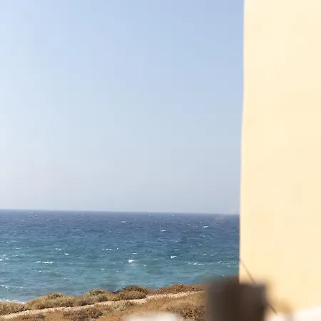 شقة فندقية Almi Of Naxos 4*