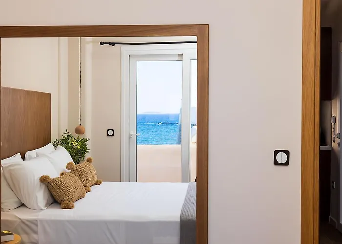 Almi Of Naxos Aparthotel 4*