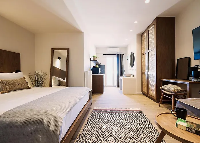 Almi Of Naxos Aparthotel