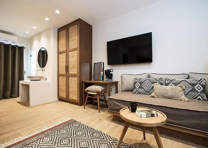 Almi Of Naxos Aparthotel 4*