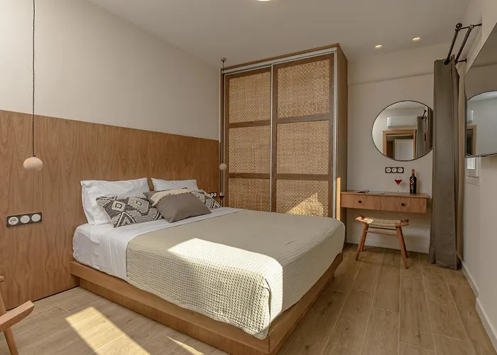 Almi Of Naxos Aparthotel 4*