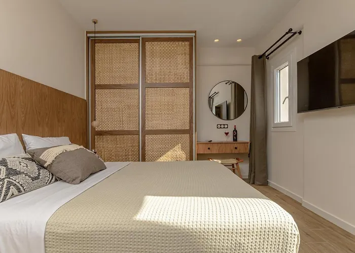 Almi Of Naxos Aparthotel