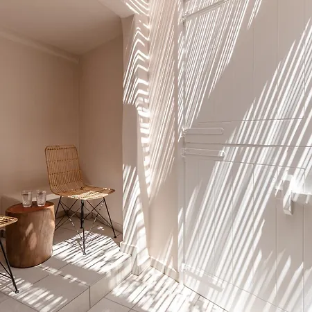 Almi Of Naxos Aparthotel *